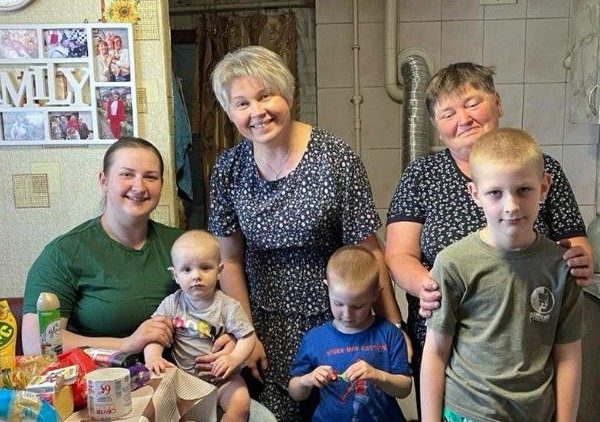 Ukraine: Sisters of Blessed Honorat bind wounds of human suffering