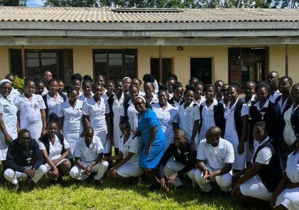 Dominican sisters in Zimbabwe train young people in health sector