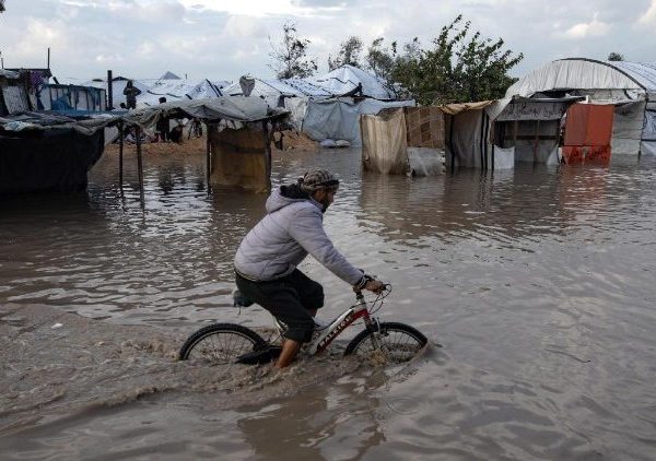 Dire weather causes misery for Gaza homeless