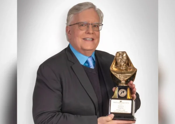 Doug Keck honored with 2025 Mother Angelica Award