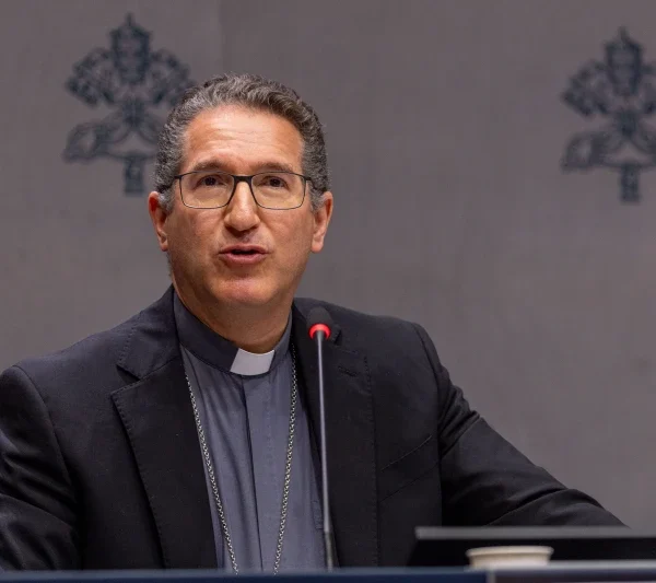 In second report, Vatican minor commission urges listening, reparations for abuse victims