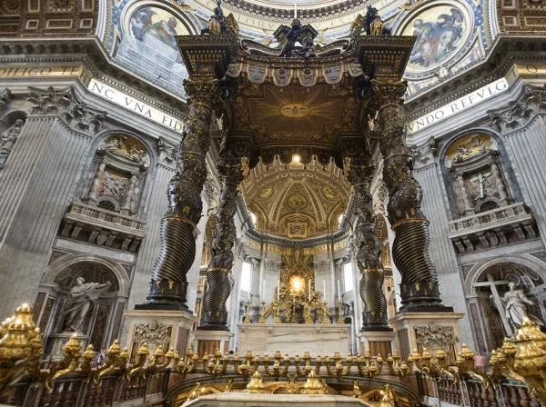 Cardinal presides over act of reparation in St. Peter’s following desecration of altar