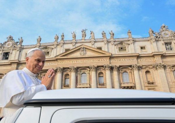 Pope at Audience: Despite everything, Jesus sustains us