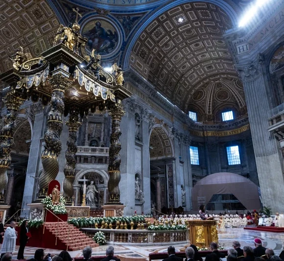 Man desecrates altar of St. Peter's Basilica