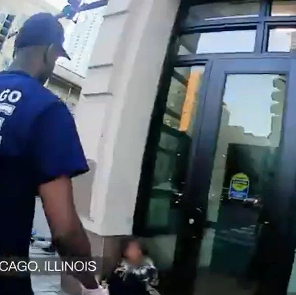 Sidewalk counselor finds woman crying in pain outside Planned Parenthood clinic in Chicago