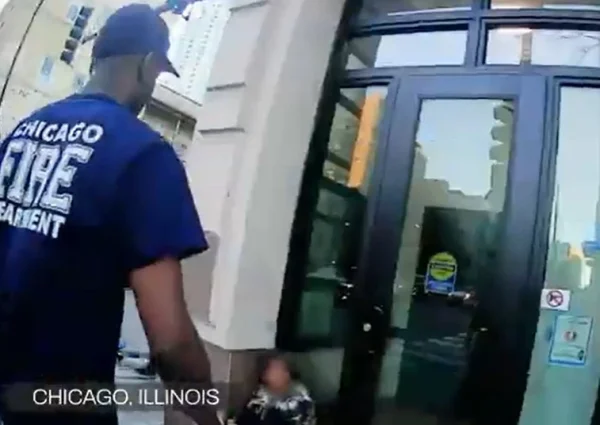 Sidewalk counselor finds woman crying in pain outside Planned Parenthood clinic in Chicago
