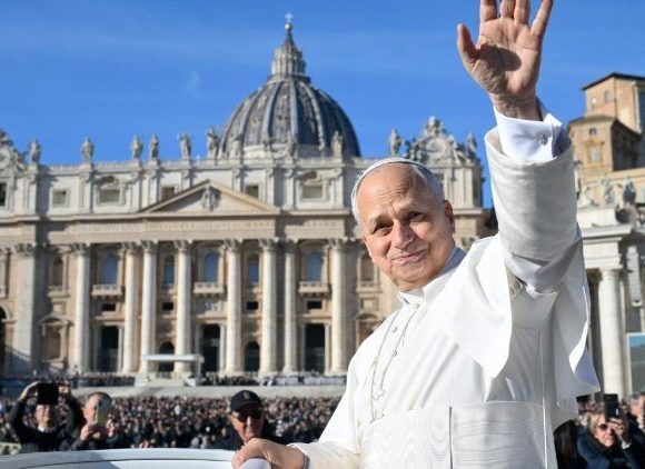 Pope at Audience: Advent teaches us how to wait in active hope